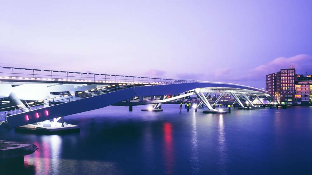 Мост Jan Schaeferbrug в Амстердаме