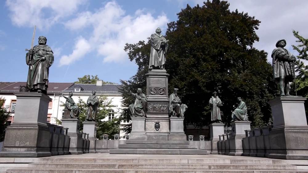 Памятник Мартину Лютеру - Вормс (Германия)