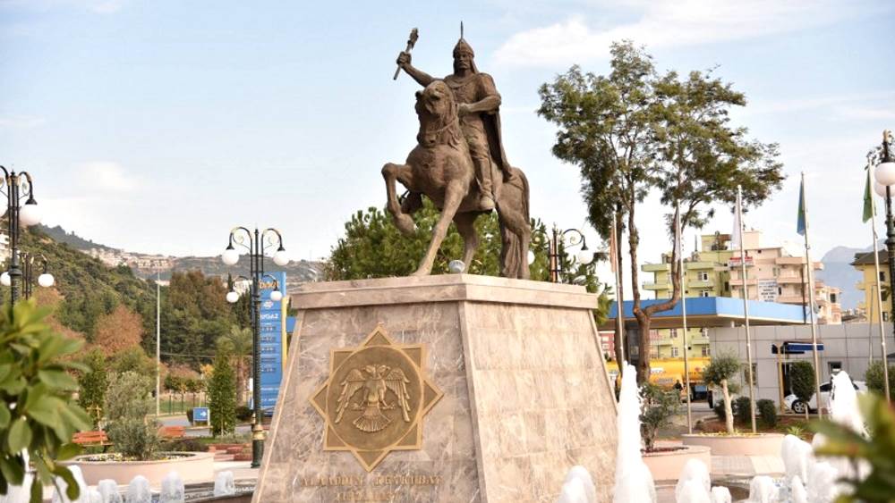 Monument to Aladdin Keikubat in Alanya