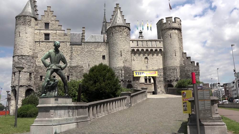 Antwerp sights - Walled Castle