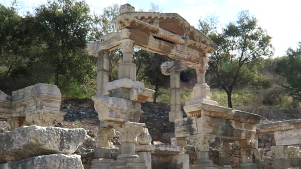 Troyan Fountain - Kusadas attractions