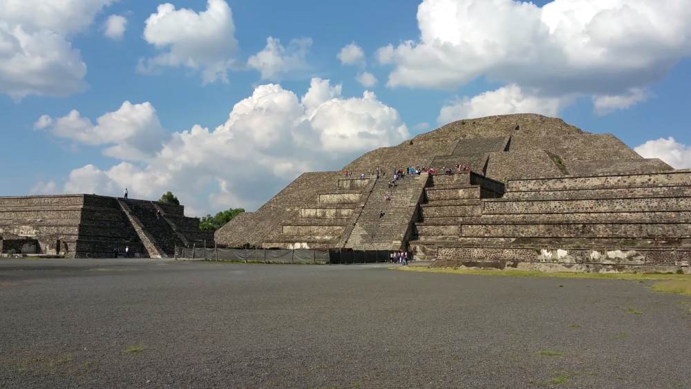 Пирамиды Теотиуакана в Мексике