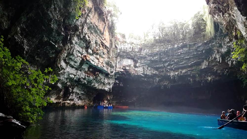Интересные места Греции - Пещерное озеро Мелиссани