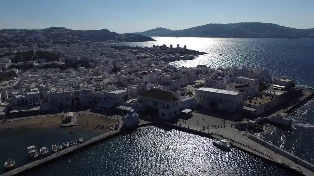 Курортный остров Миконос в Греции