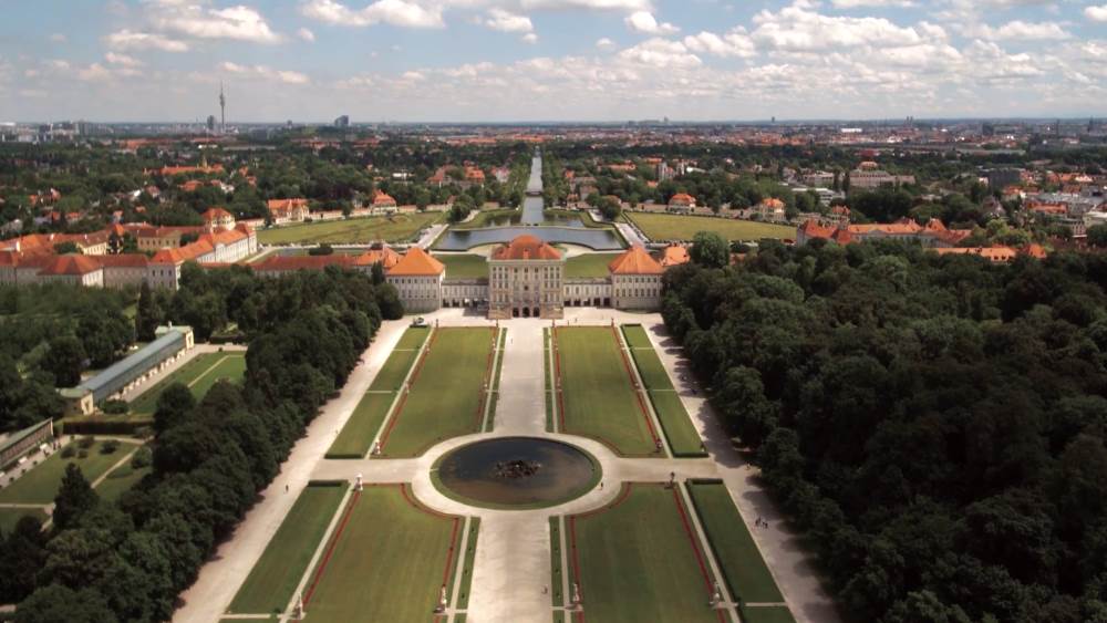Обязательносто стоит посетить в Мюнхене Парк Хофгартен