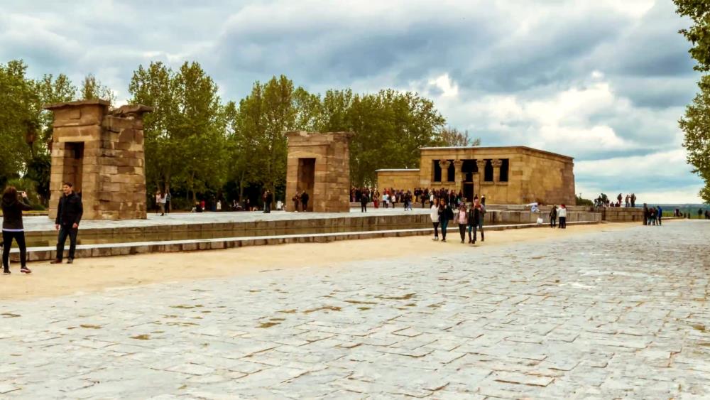 Shrine of Debod in Madrid - description and name of the site