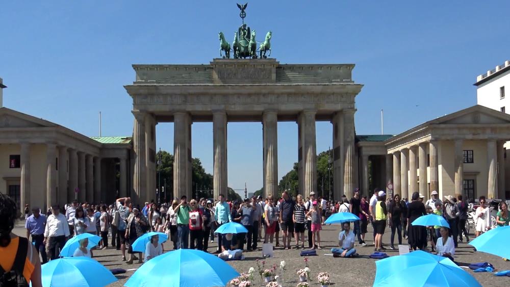 Бранденбургские ворота - достопримечательность Германии