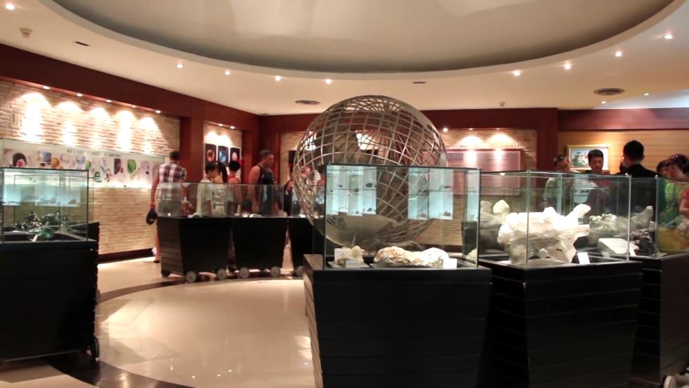 Gems Gallery Jewelry Factory - Pattaya (Thailand)
