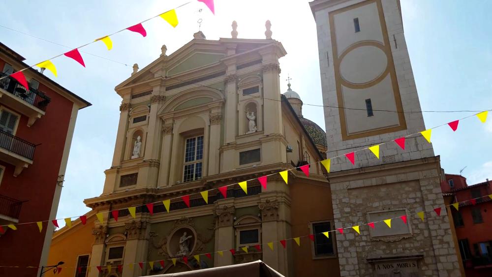 В Ницце стоит посмотреть Собор святой Репараты