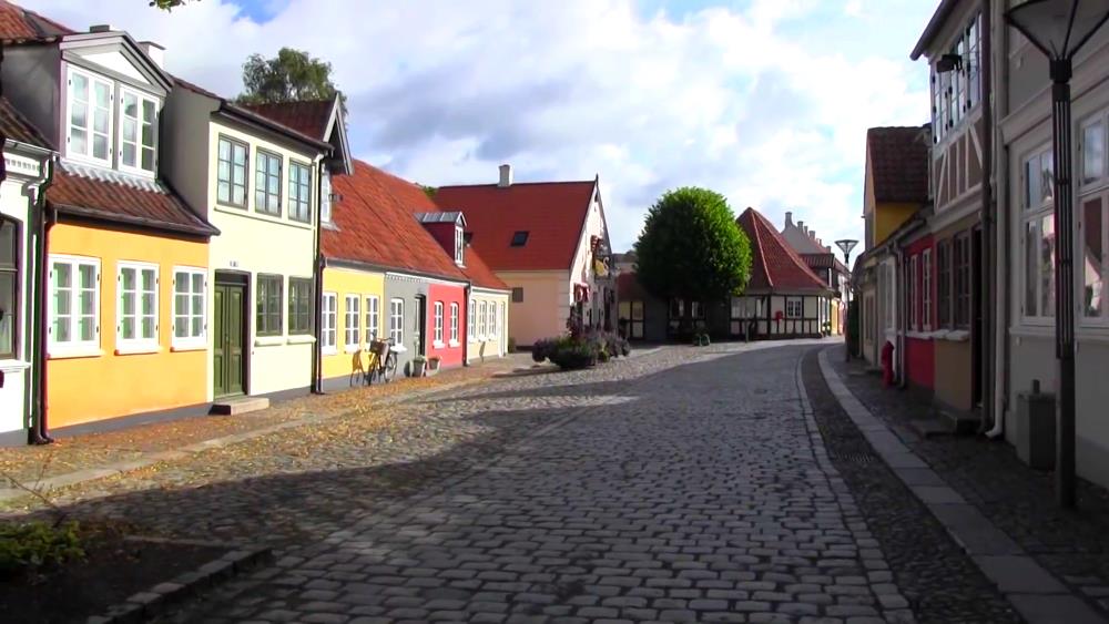 Остров фюн город оденсе. Оденсе кеге. Оденсе кеге. Оденсе кеге. Оденсе кеге.