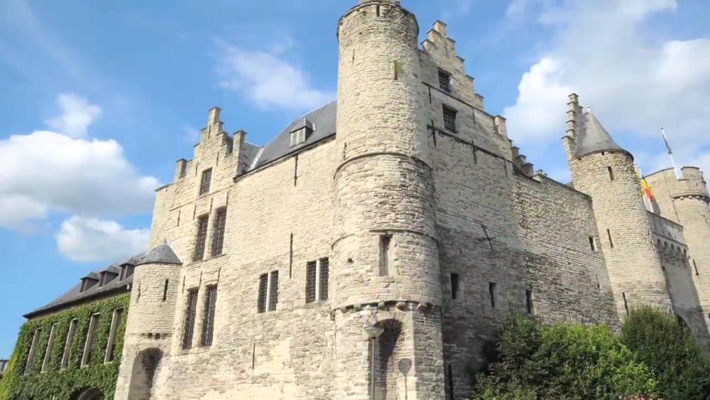 Замок Стен в Антверпене - Бельгия