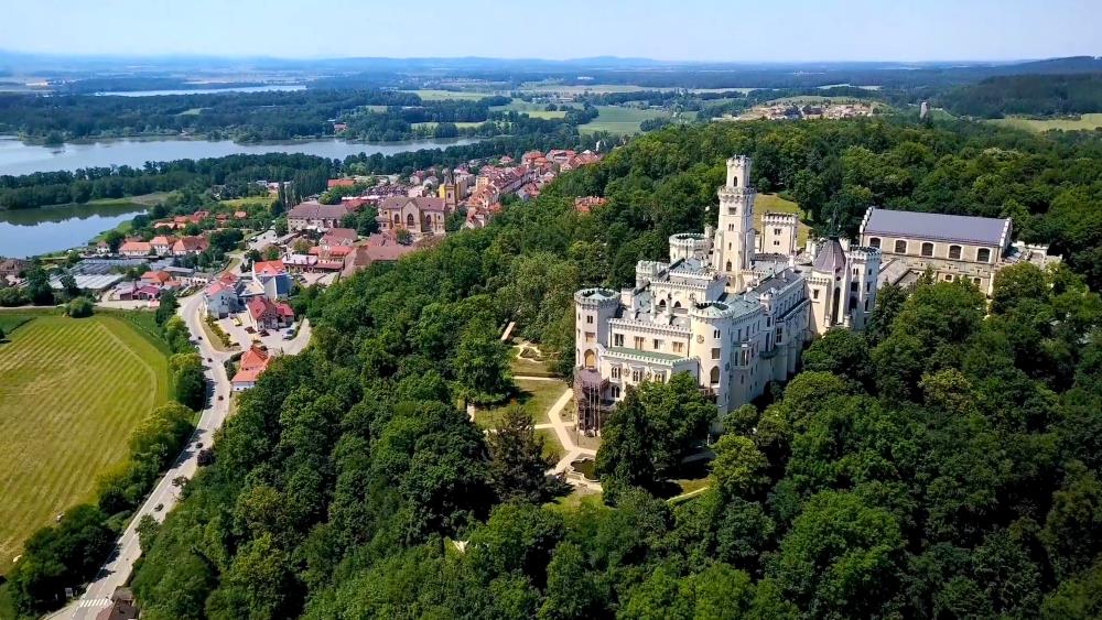 Hluboka Castle - the most beautiful attraction of the Czech Republic