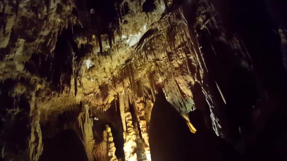 Петралонская пещера на Халкидики