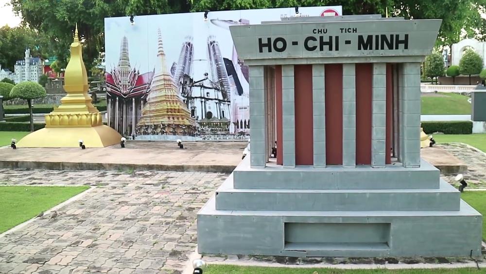 Mini Siam Park in Pattaya - Thailand