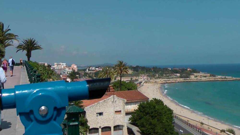 The Mediterranean Balcony in Tarragona is a tourist favorite