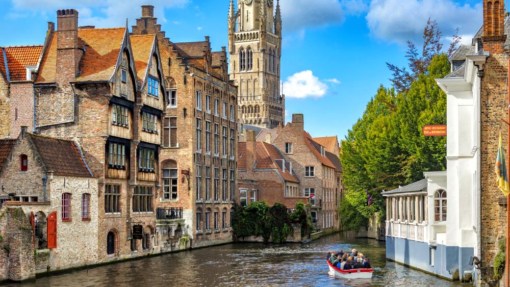 Decadence excursions in Bruges