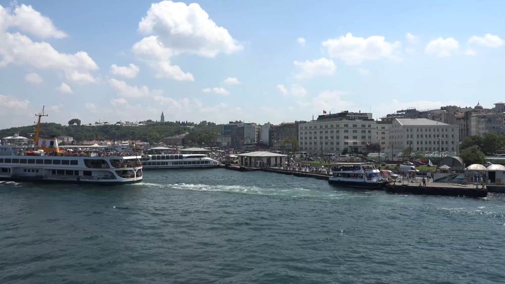 Travel and excursions through the Bosphorus