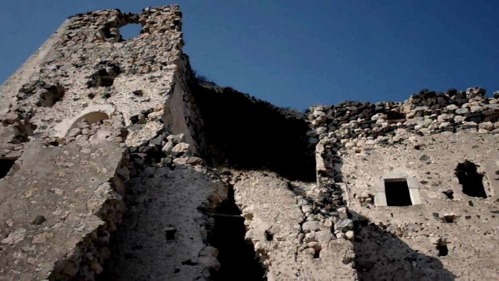 Достопримечательность Санторини - Венецианская крепость в Ие
