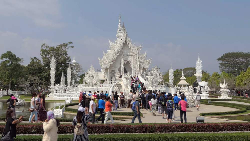 How to get to the White Temple? Where is it