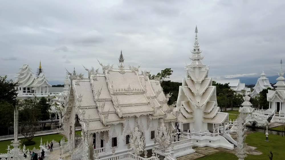 Ват Ронг Тхун - фото и описание Белого храма