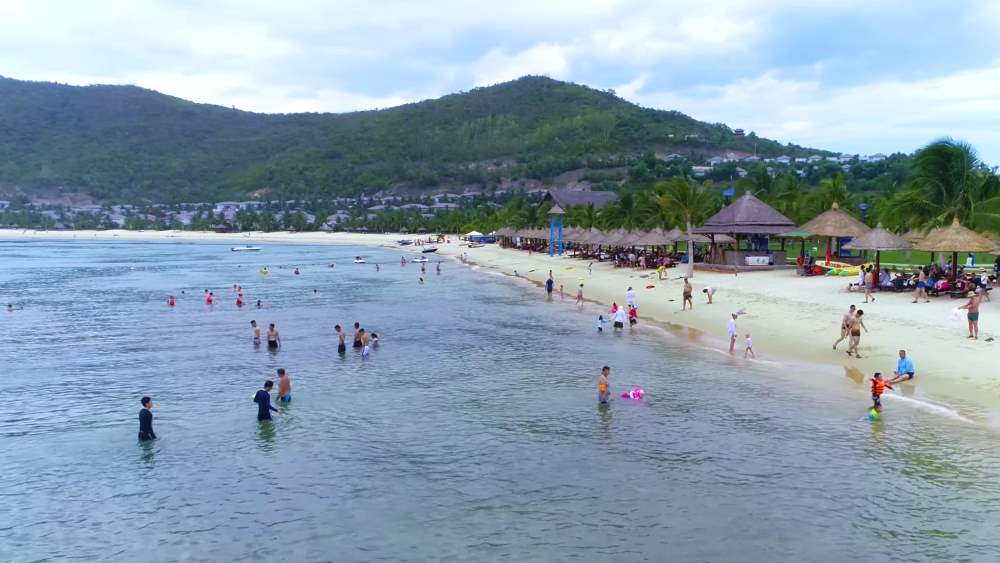 Wynperl Park in Nha Trang has a great beach