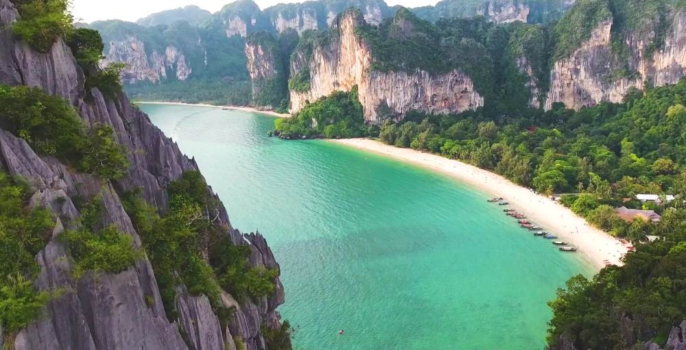 The Raleigh Peninsula is located on the outskirts of Krabi