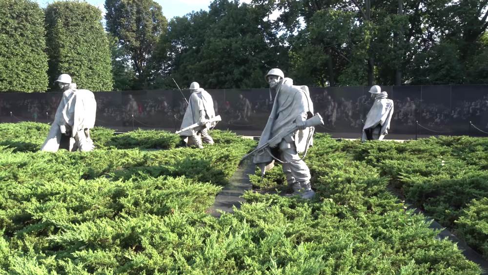 Мемориал ветеранам войны в Корее - историческая достопримечательность Вашингтона