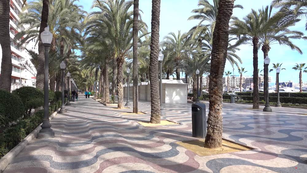 Esplanada Boulevard in Alicante
