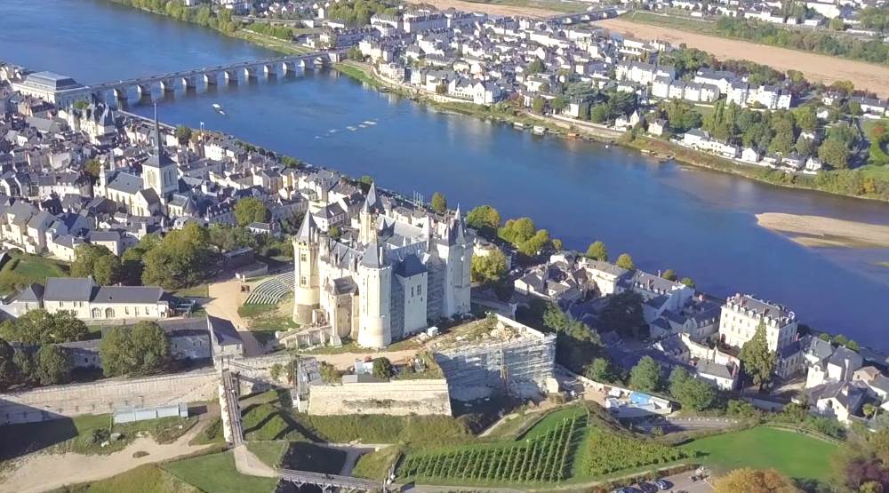 Замок Сомюр - регион Бретань, Франция