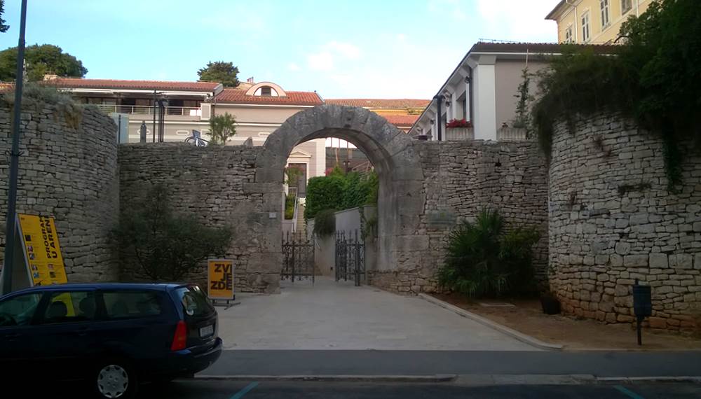 Hercules' Gate in Pula, Croatia