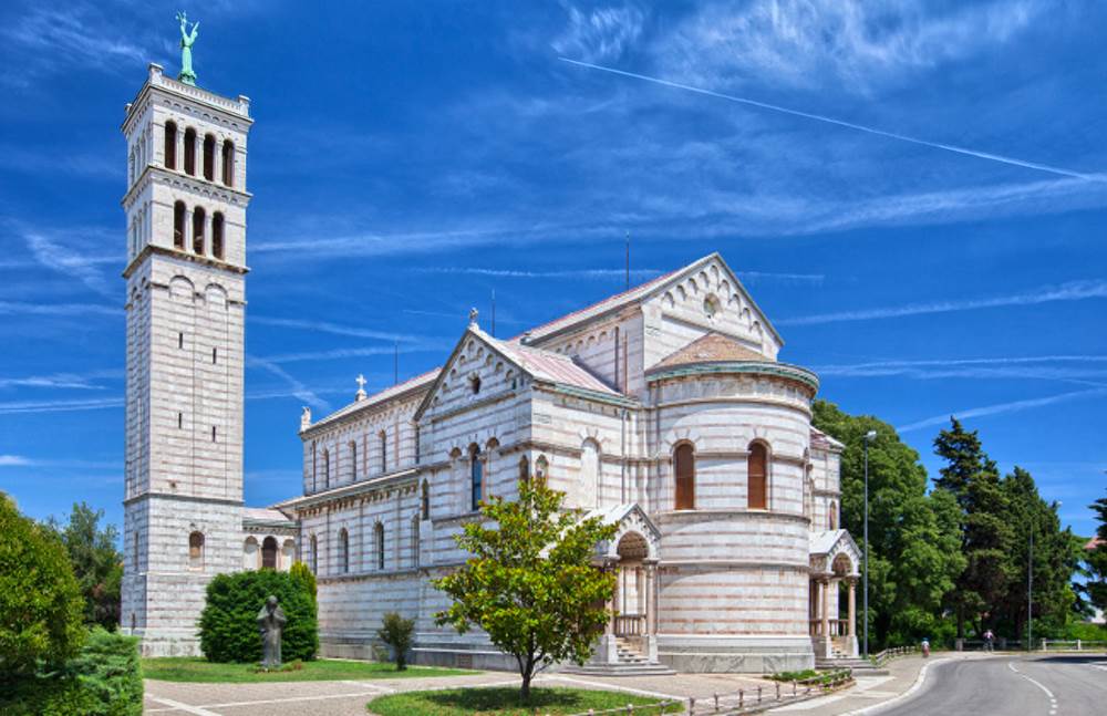 Морская церковь - Пула, Хорватия