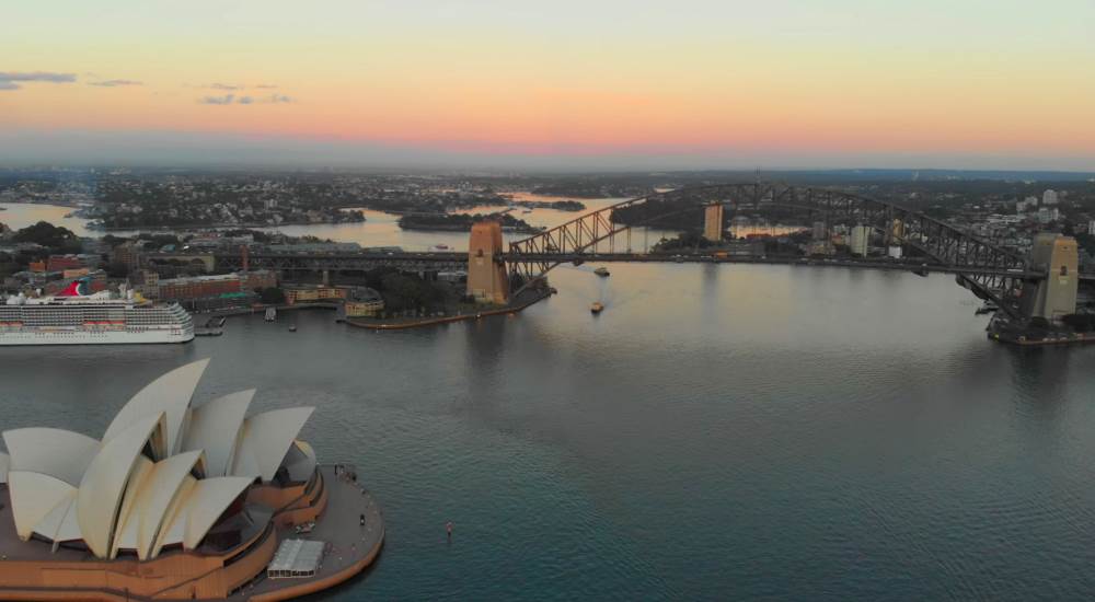 Australia's famous Harbor Bridge