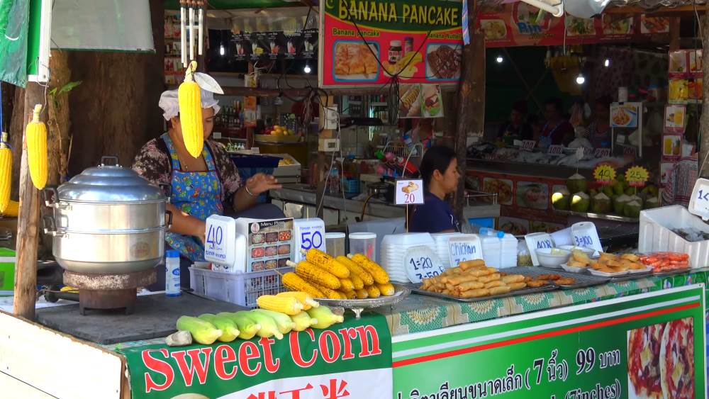 Kata Noi Beach - Food reviews by tourists