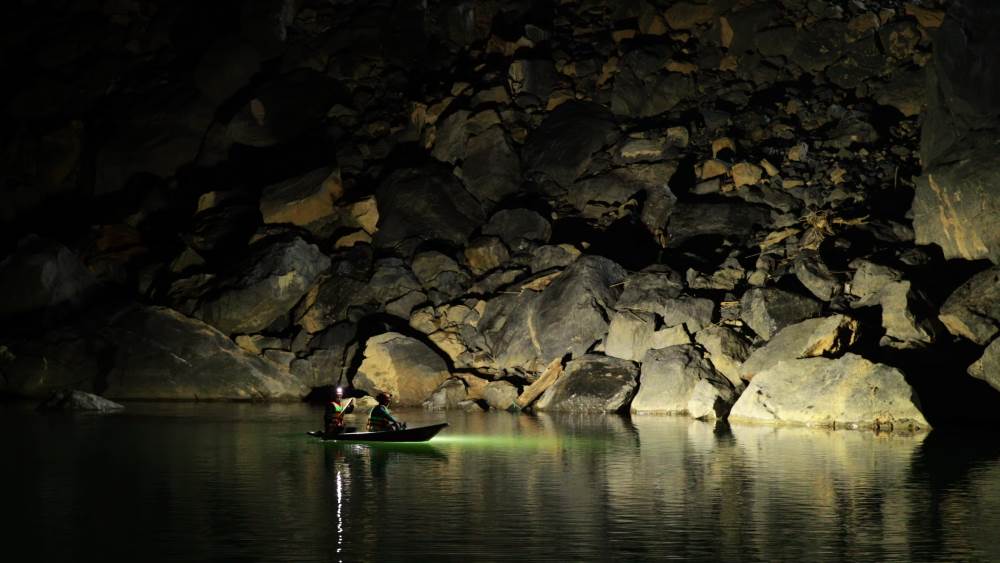 Самая большая пещера в мире - Шондонг