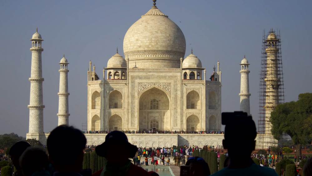 Taj Mahal - tour from Goa