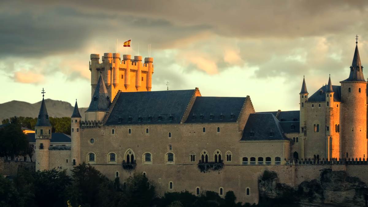 Замок Алькасар в Сеговии, Испания – фото, описание, цены, история, где ...