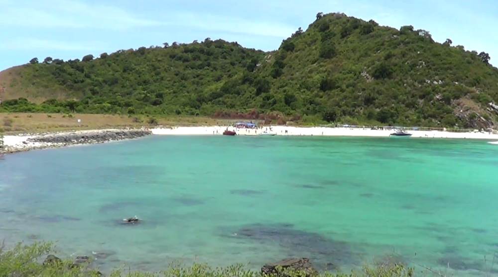 Безлюдный остров Ко Рин рядом с Паттайей
