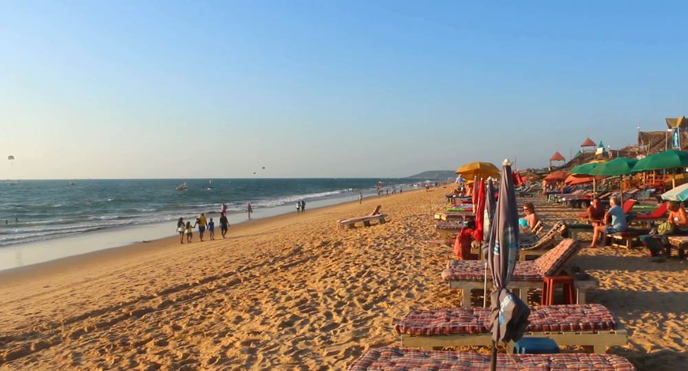 Candolim Beach in Goa - description, reviews