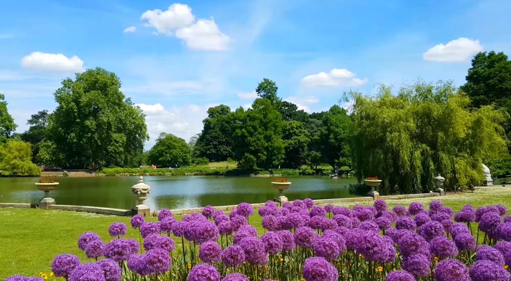 Королевский сад Кью Гарденс в Лондоне, Англия