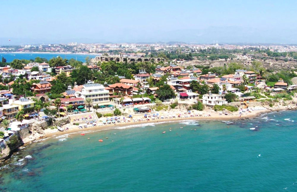 Сиде - курорт Турции с песчаным пляжем на Средиземном море