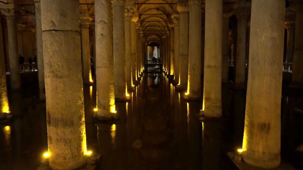 The Basilica Cistern in Istanbul - a detailed review