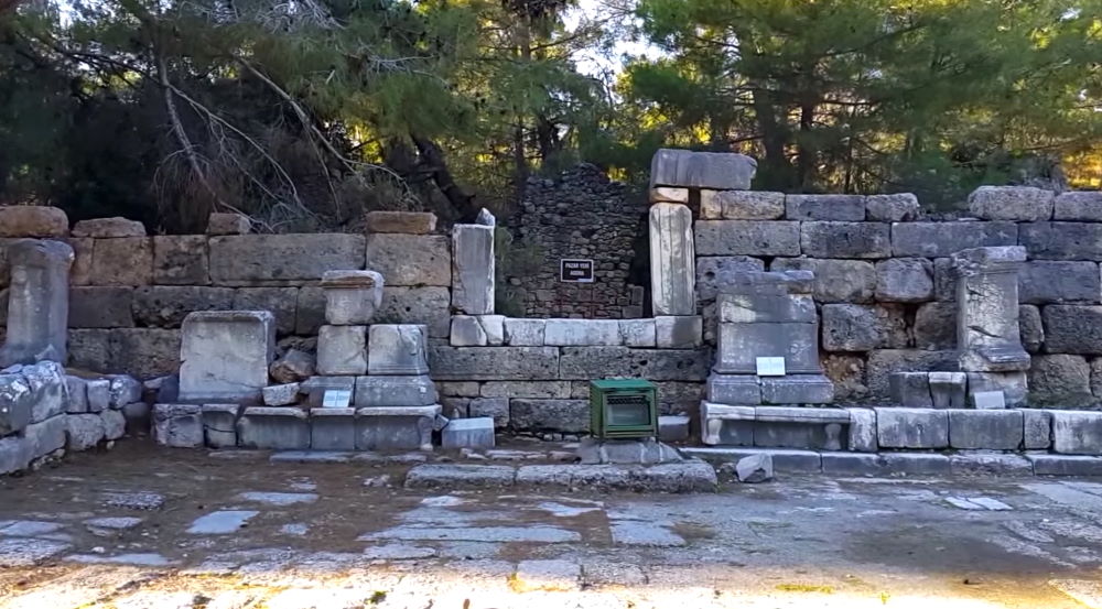 Древний город Фазелис - знаменитые руины Турции