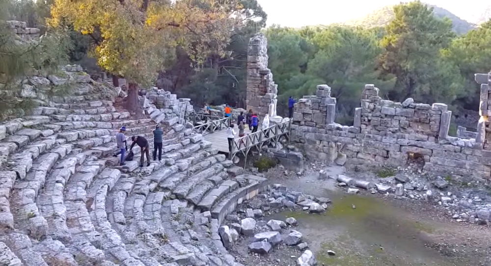 Руины древнего города Фазелис (Фаселис) в Турции