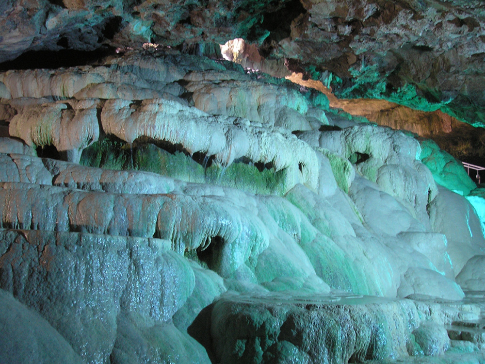 Пещера Каклик в Памуккале